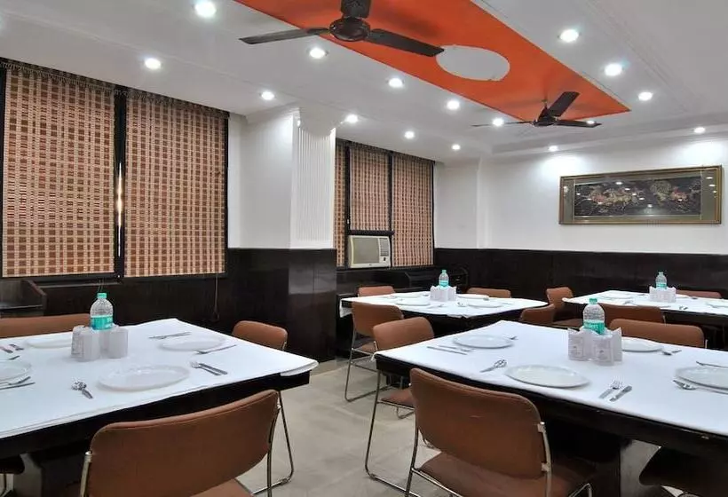 בית מלון כפרי Chand Palace