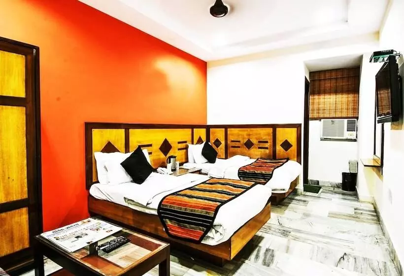 בית מלון כפרי Chand Palace