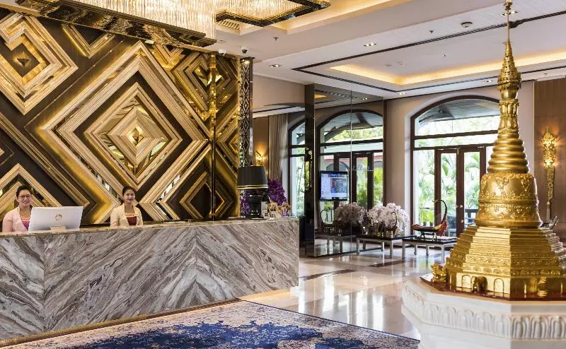 هتل Chatrium Royal Lake Yangon