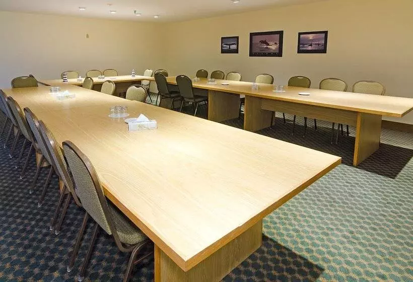 ホテル Coastal Inn Dartmouth