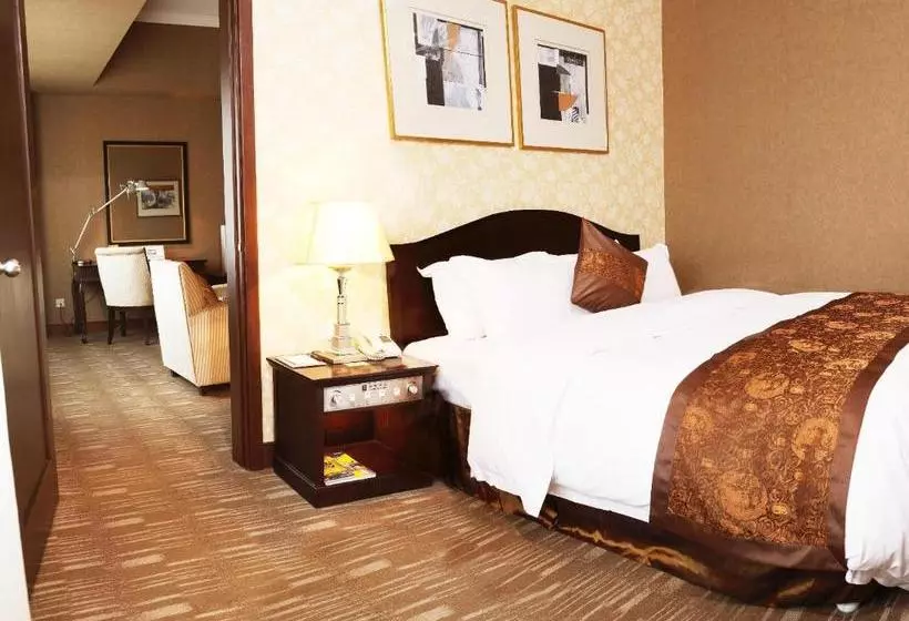 Отель Comfort Inn & Suites Beijing