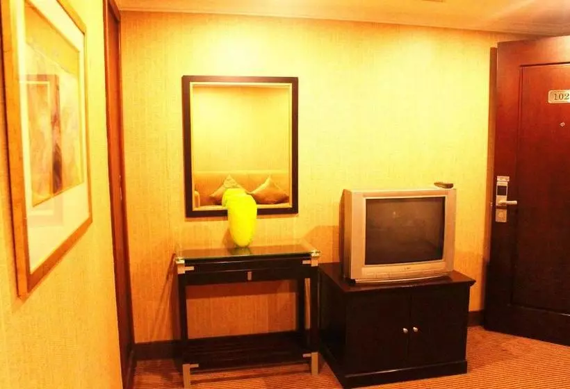 Отель Comfort Inn & Suites Beijing