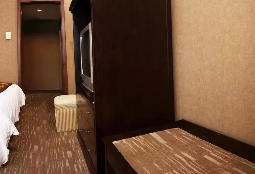 Отель Comfort Inn & Suites Beijing