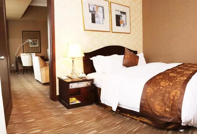 Отель Comfort Inn & Suites Beijing