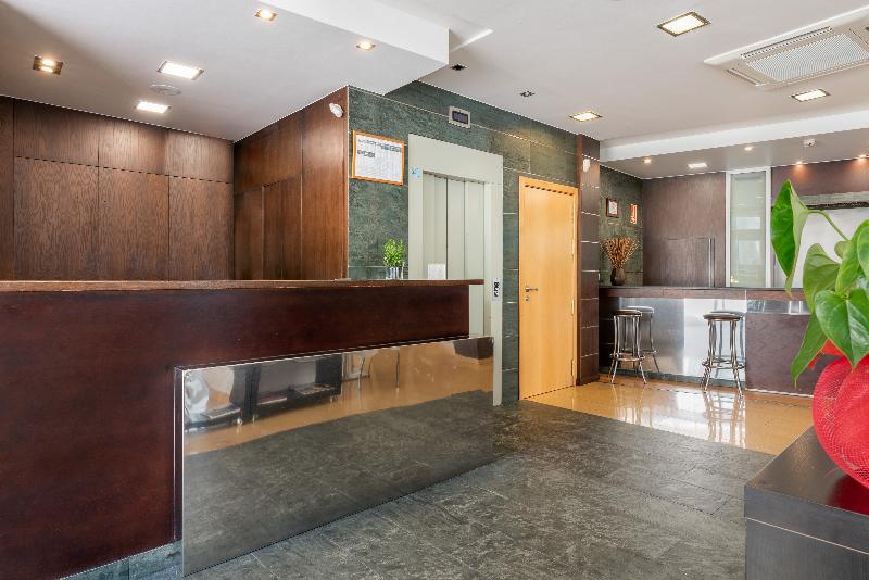 酒店 Exe Puerta San Pedro