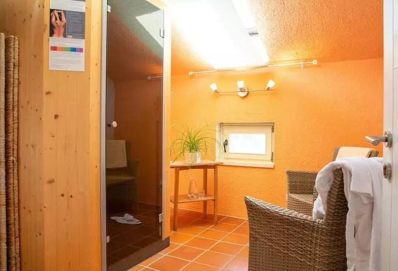 هتل Forsterhof Lebe Pur, Genieße Den Tag