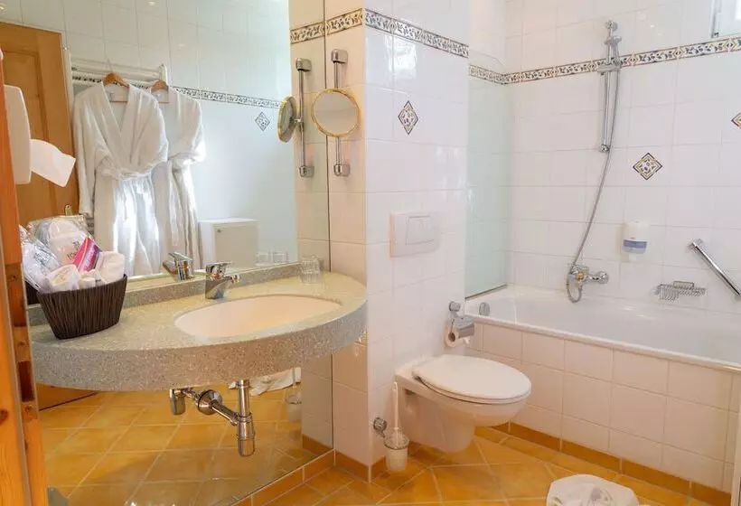 هتل Forsterhof Lebe Pur, Genieße Den Tag