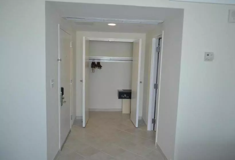 Hotel Lighthouse Pointe At Grand Lucayan Resort