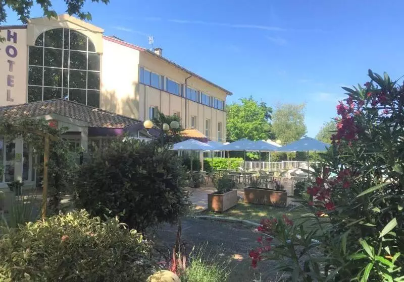 Отель Logis Hôtel & Restaurant Ludik