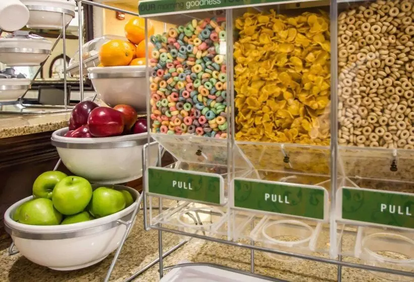 Отель Quality Suites Nyc Gateway