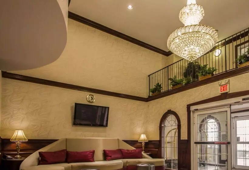 Отель Quality Suites Nyc Gateway