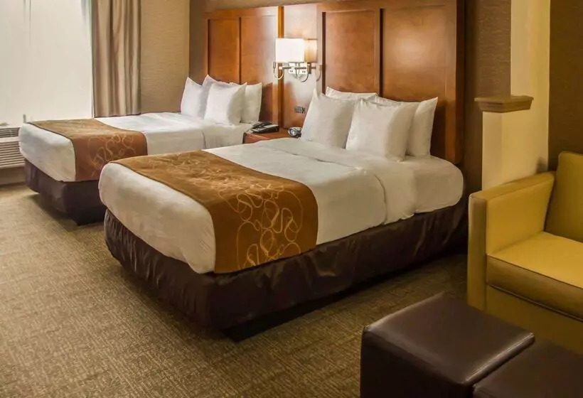 Отель Quality Suites Nyc Gateway