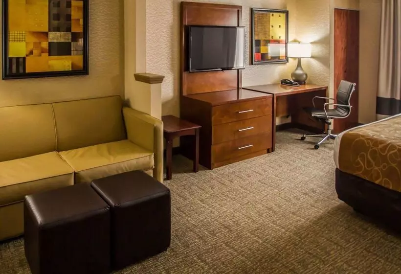 Отель Quality Suites Nyc Gateway