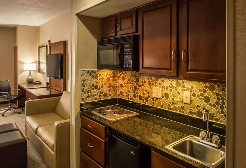 Отель Quality Suites Nyc Gateway