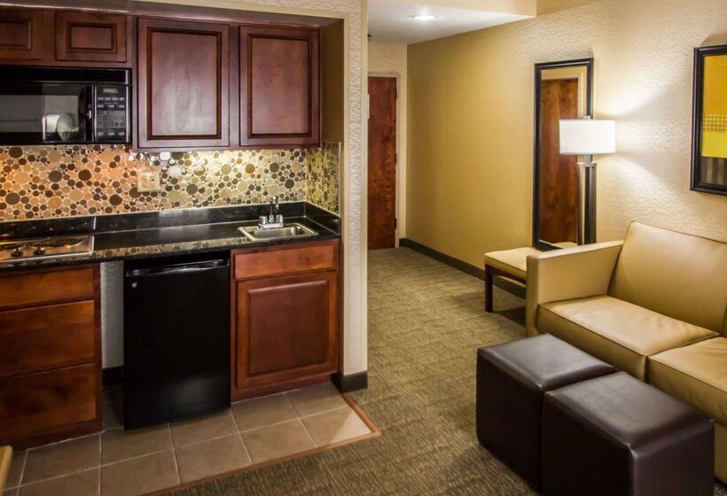 فندق Quality Suites Nyc Gateway