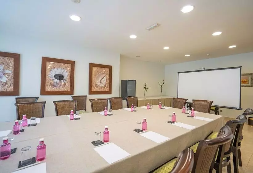 בית מלון כפרי Torres De Somo