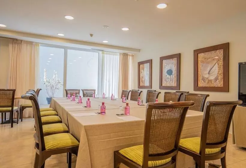 בית מלון כפרי Torres De Somo