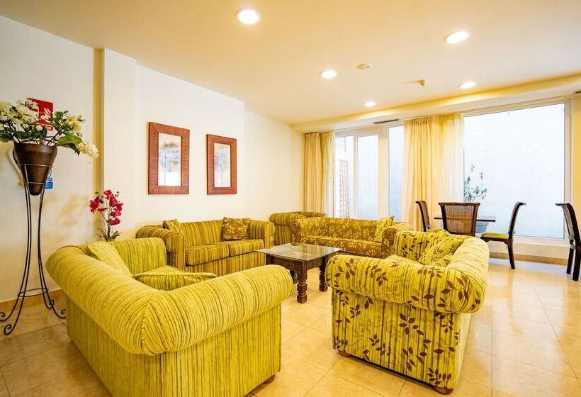 هتل روستایی Torres De Somo