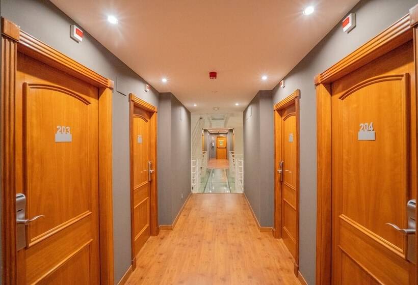 هتل روستایی Torres De Somo