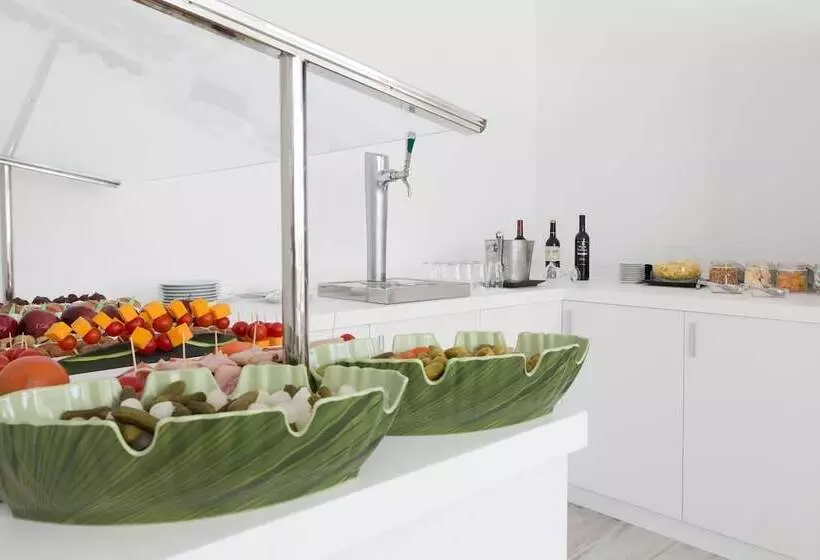 בית מלון כפרי Sandos Benidorm Suites