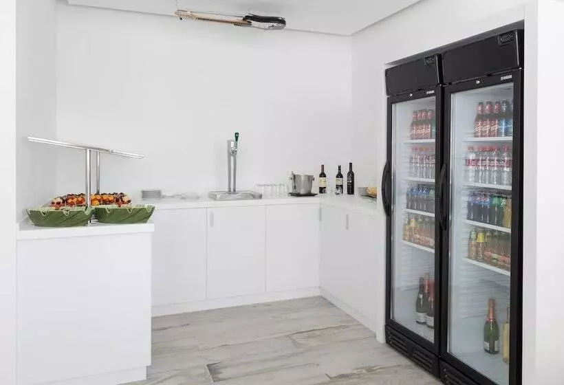 בית מלון כפרי Sandos Benidorm Suites