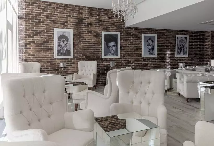 בית מלון כפרי Sandos Benidorm Suites