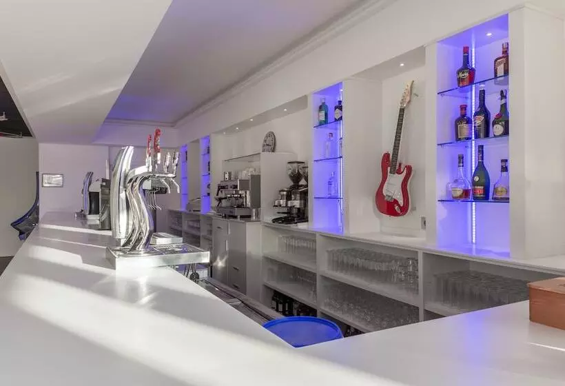 בית מלון כפרי Sandos Benidorm Suites