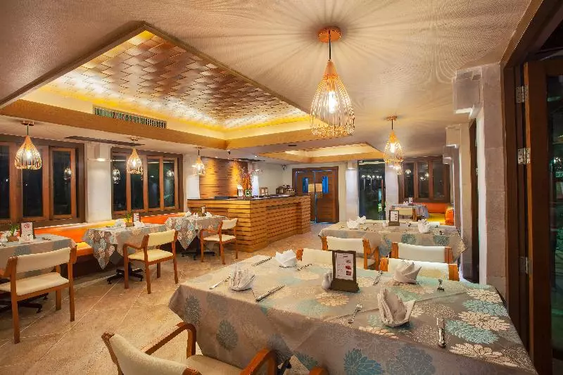 Seaview Patong Hotel   Sha Plus