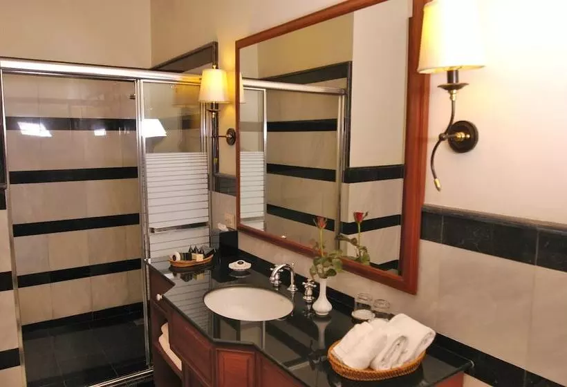 فندق Settha Palace