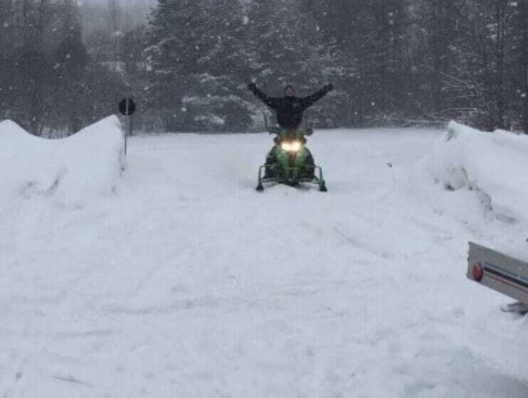 Отель Red Maple Inn And Suites