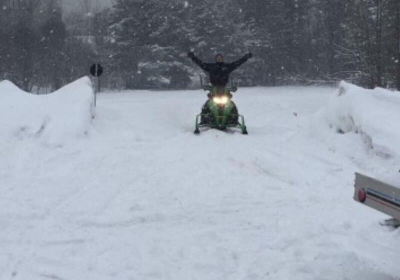 Отель Red Maple Inn And Suites