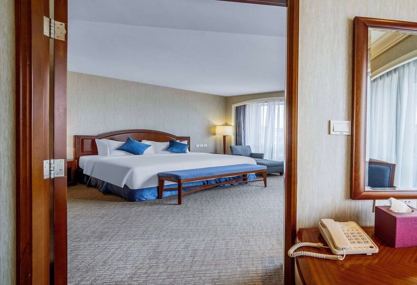 Отель Wyndham Beijing North