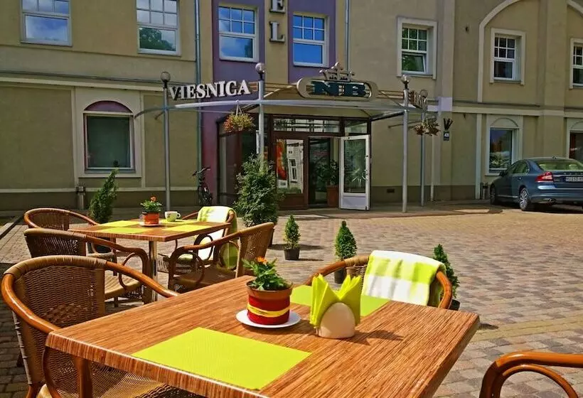 Nb Hotel With Free Parking