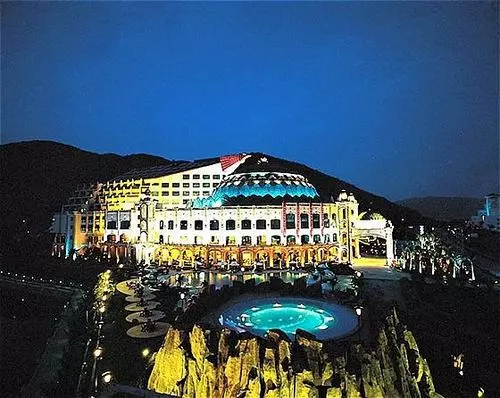 Yalong Bay Tianhong Resort