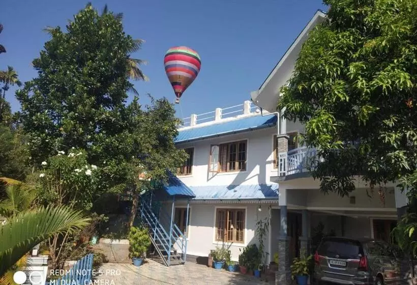 Bed and Breakfast Munnar Blue Mist