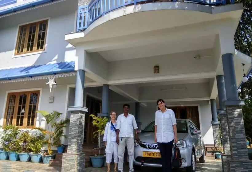 Bed and Breakfast Munnar Blue Mist