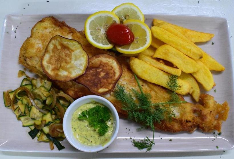 هتل Desert Horse Inn