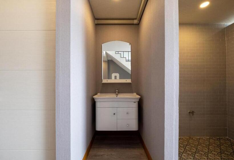 هتل Bossa House Hostel & Cafe