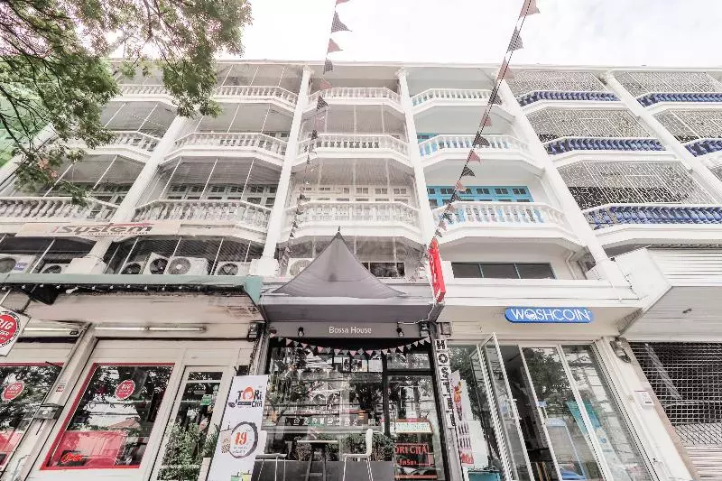 هتل Bossa House Hostel & Cafe