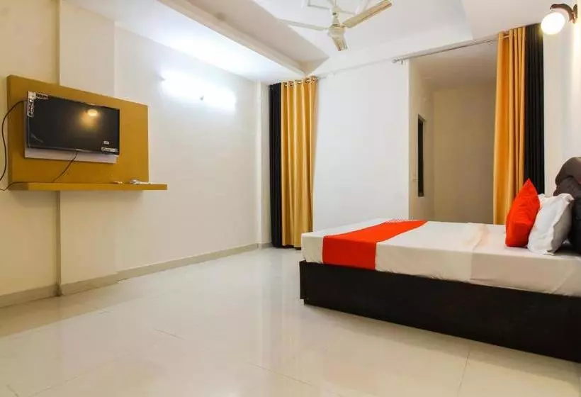ホテル Oyo 62859 Krishna Cottage