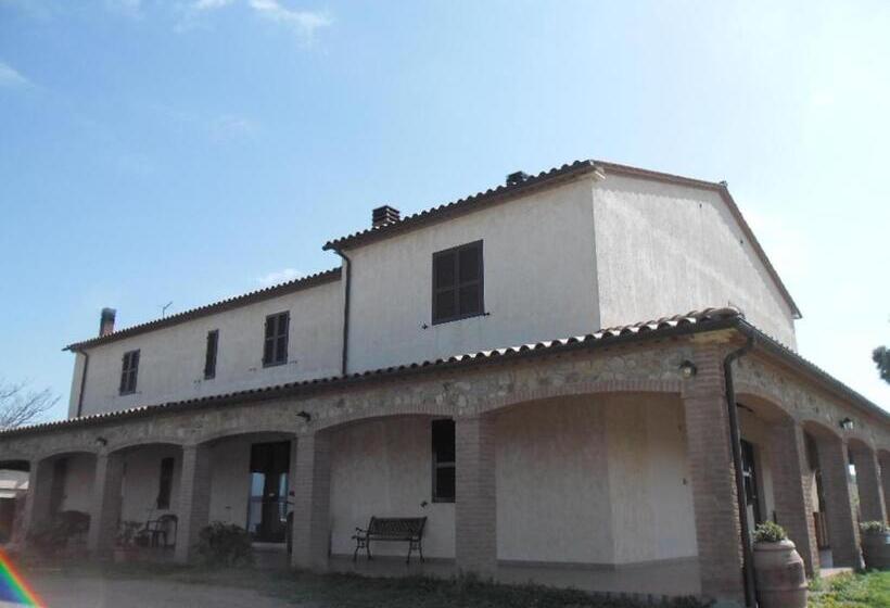 בית מלון כפרי Poggio Petrella