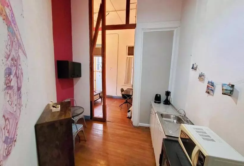 Maki Hostels & Suites Valparaiso