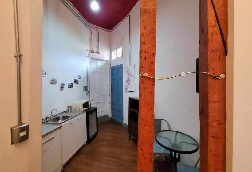 Maki Hostels & Suites Valparaiso