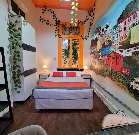 Maki Hostels & Suites Valparaiso