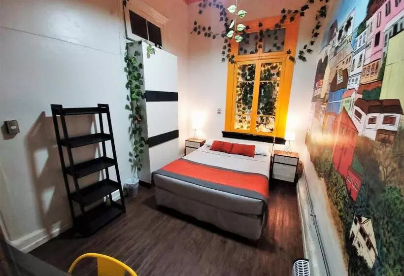 Maki Hostels & Suites Valparaiso
