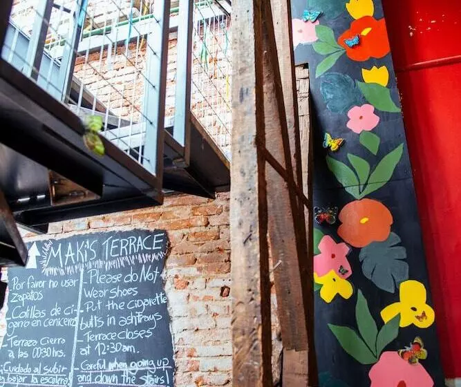 Maki Hostels & Suites Valparaiso