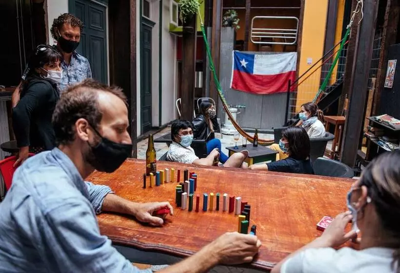 Maki Hostels & Suites Valparaiso