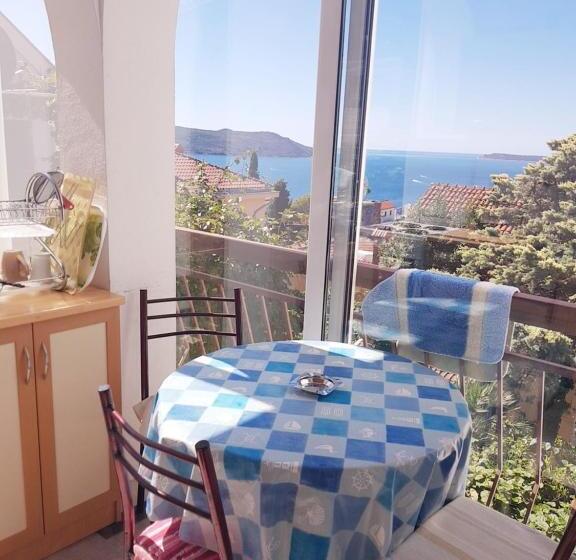 پانسیون Guest House Cinderella