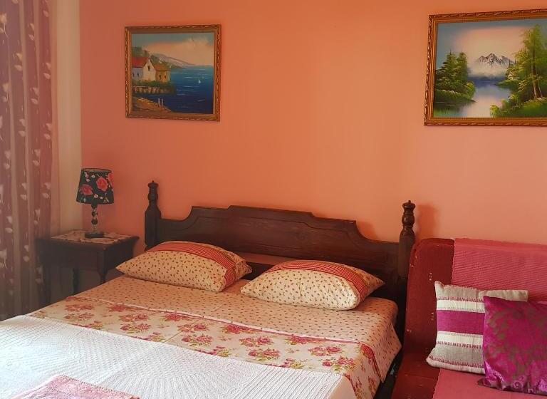 پانسیون Guest House Cinderella