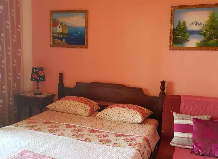 پانسیون Guest House Cinderella